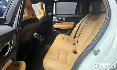 Volvo V60 2019 2.0 Автомат в Москве № 230433, миниатюра 9