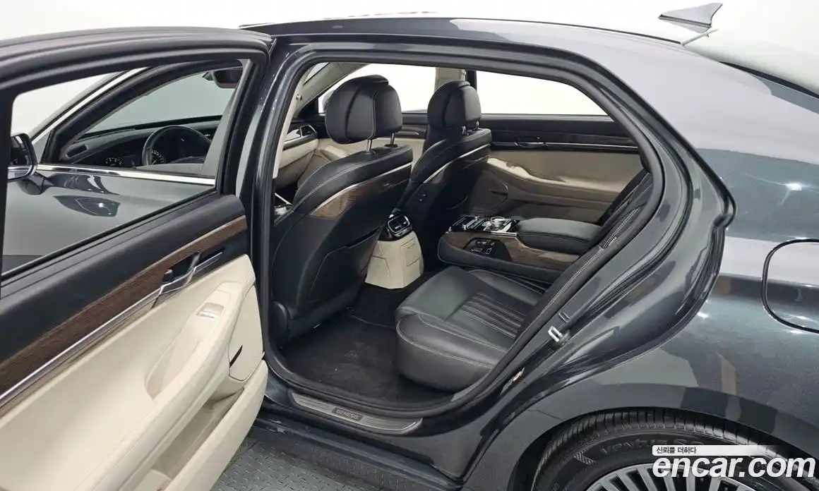 Genesis G90 2019 3.8 Автомат в Москве № 23050, фото 6