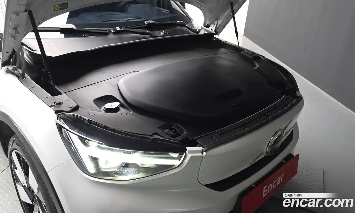 Volvo C40 2023 0.2 Автомат в Москве № 230518, фото 15