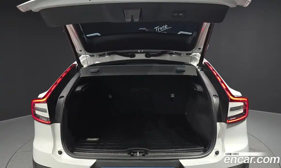 Volvo C40 2023 0.2 Автомат в Москве № 230518, фото 18