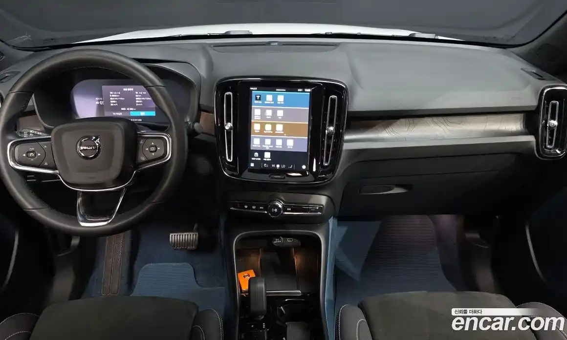 Volvo C40 2023 0.2 Автомат в Москве № 230518, фото 3