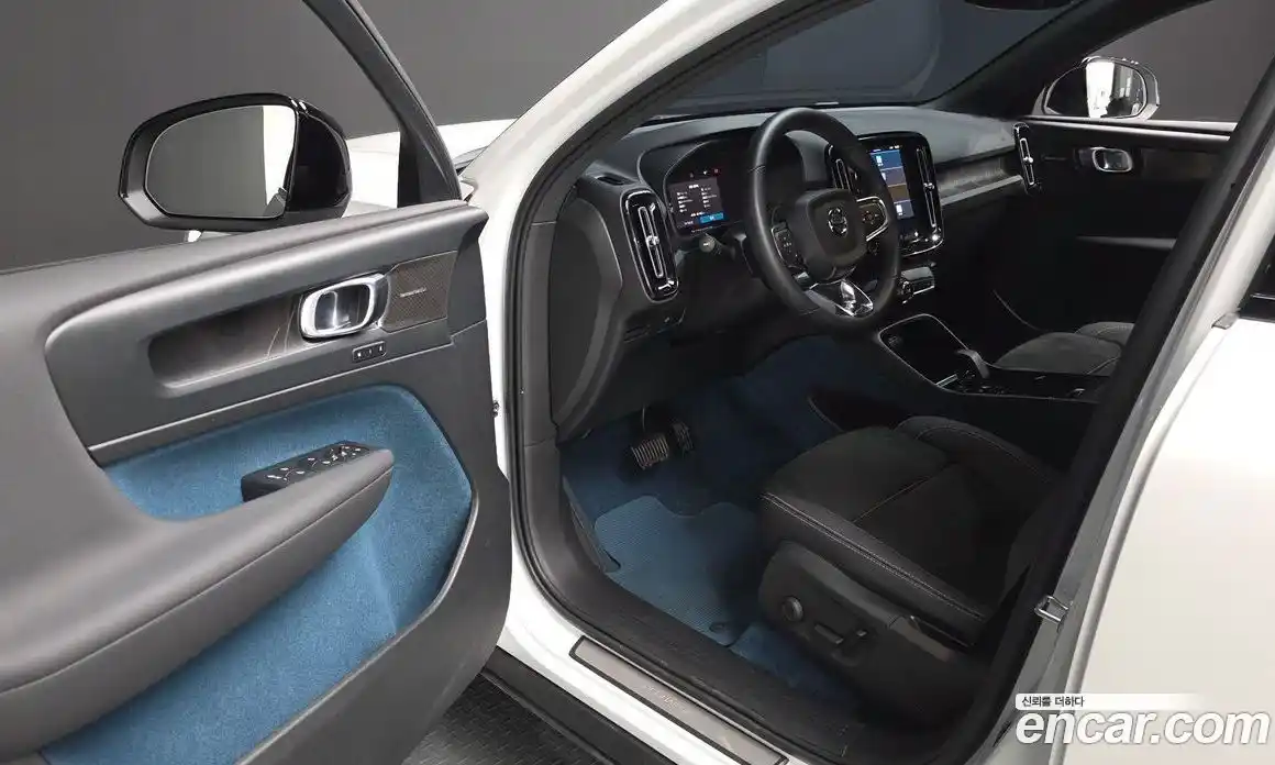 Volvo C40 2023 0.2 Автомат в Москве № 230518, фото 7