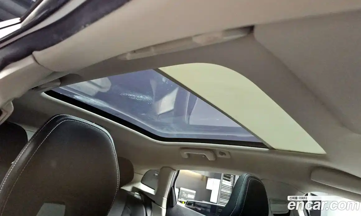 Volvo V40 2014 1.6 Автомат в Москве № 230591, фото 4