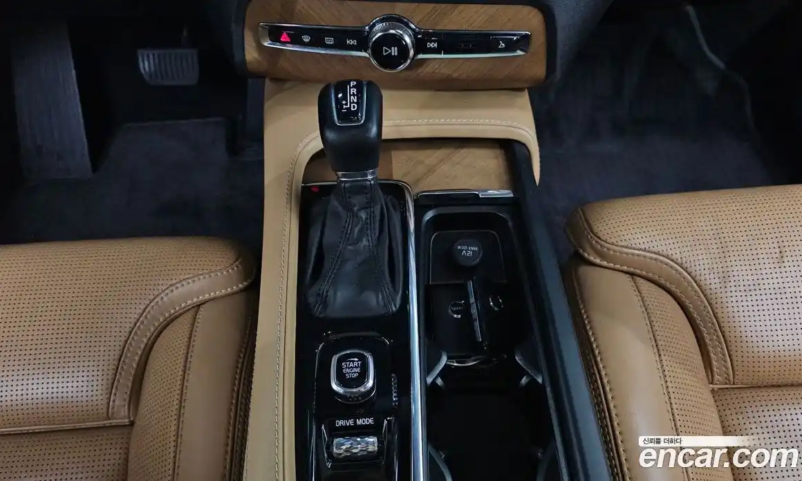 Volvo XC90 2019 2.0 Автомат в Москве № 230593, фото 19