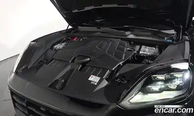 Porsche Cayenne 2024 3.0 Автомат в Москве № 230952, миниатюра 5