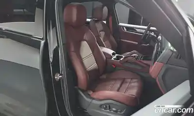 Porsche Cayenne 2024 3.0 Автомат в Москве № 230952, миниатюра 9