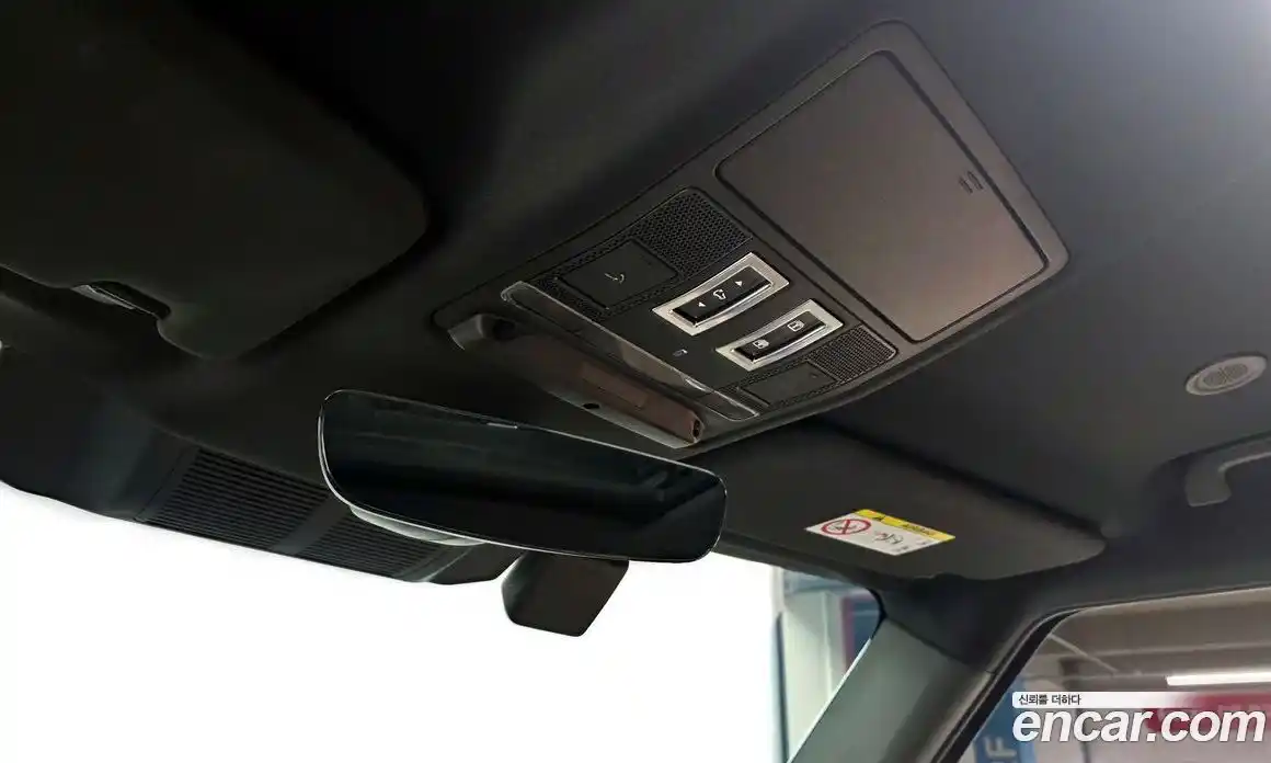 Land Rover Defender 2023 2.0 Автомат в Москве № 231237, фото 18