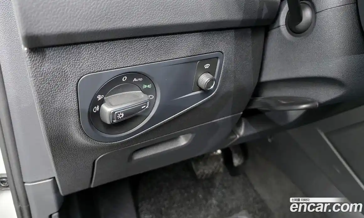 Volkswagen Tiguan 2023 2.0 Автомат в Москве № 232126, фото 15