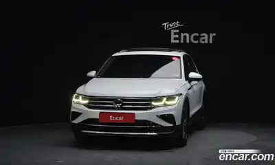 Volkswagen Tiguan 2023 2.0 Автомат в Москве № 232126, миниатюра 3