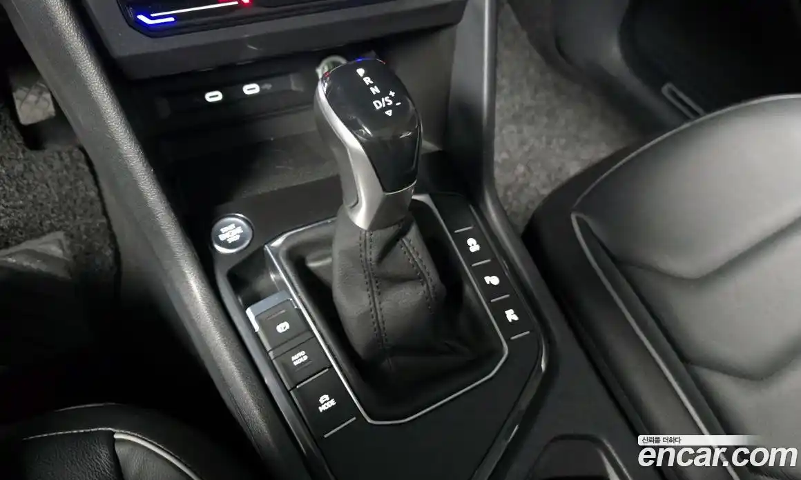 Volkswagen Tiguan 2023 2.0 Автомат в Москве № 232126, фото 9