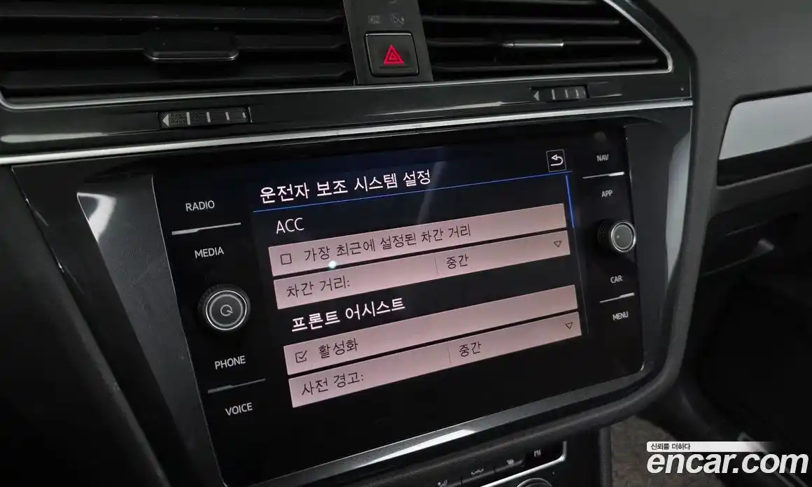 Volkswagen Tiguan 2018 2.0 Автомат в Москве № 232177, фото 5