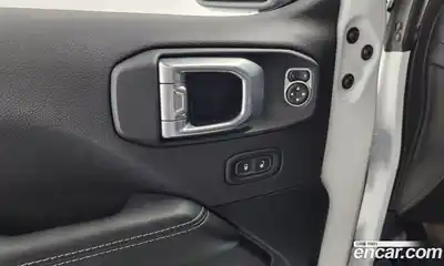 Jeep Wrangler 2022 2.0 Автомат в Москве № 232339, миниатюра 3