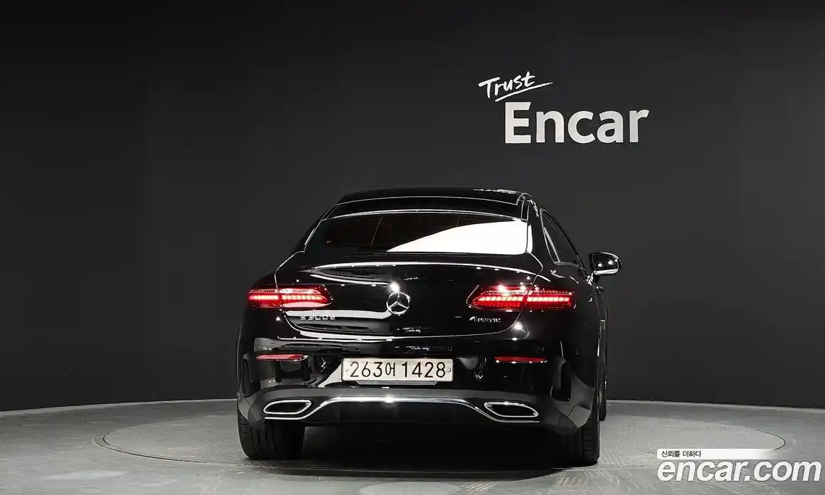 Mercedes-Benz E-Class 2023 2.0 Автомат в Москве № 238386, фото 20