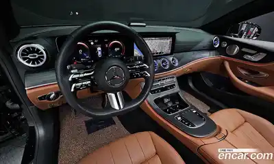 Mercedes-Benz E-Class 2023 2.0 Автомат в Москве № 238386, миниатюра 3