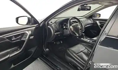 Nissan Altima 2018 2.5 Автомат в Москве № 238448, миниатюра 10
