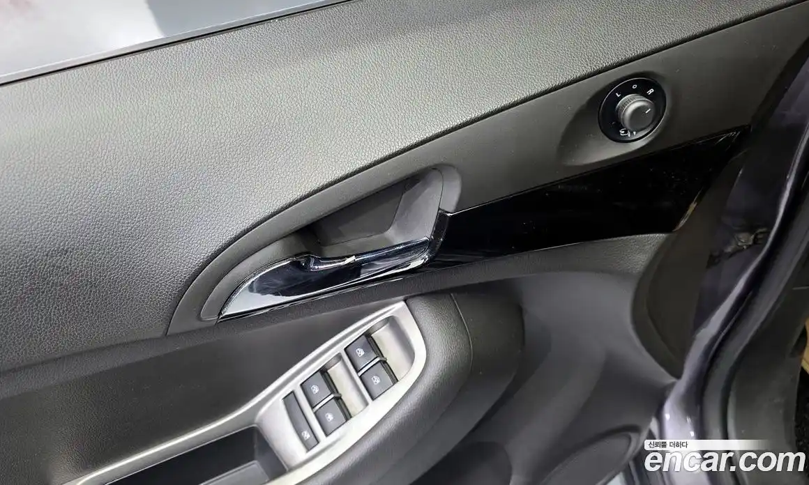 Chevrolet Orlando 2012 2.0 Автомат в Москве № 238922, фото 9