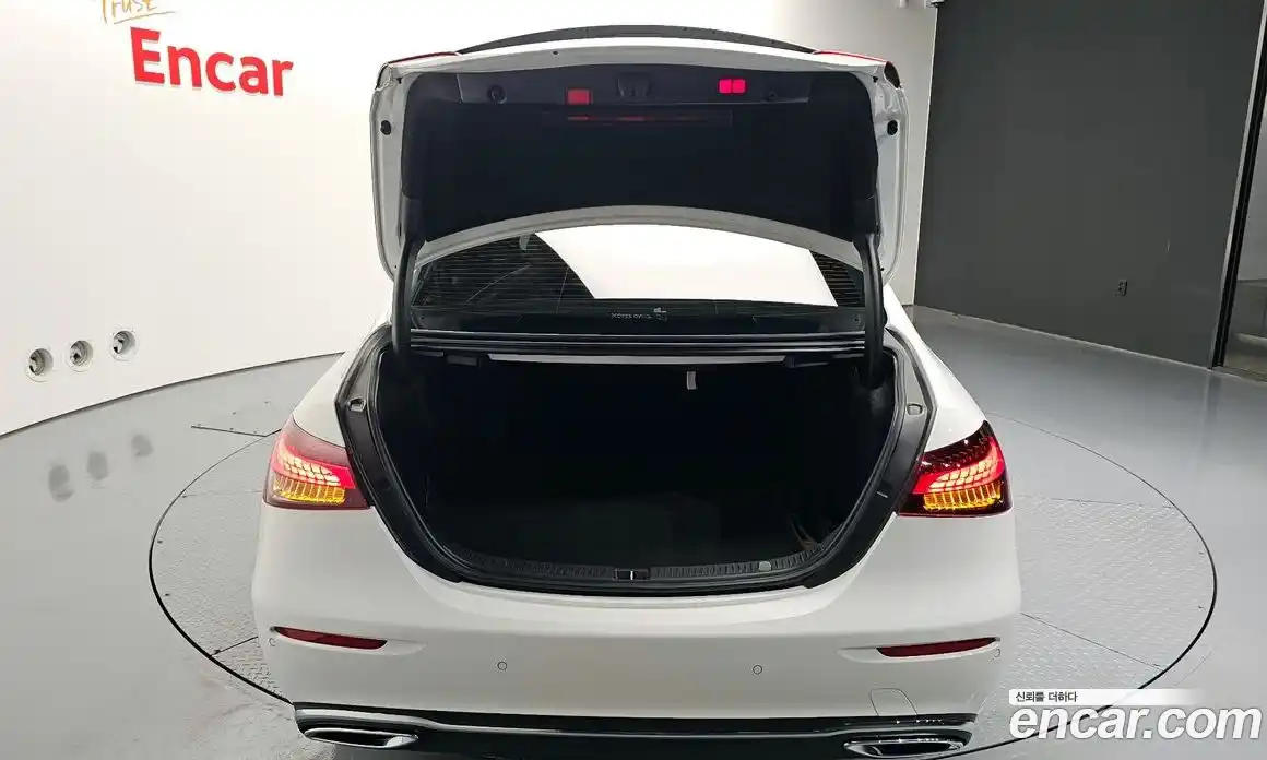 Mercedes-Benz E-Class 2021 2.0 Автомат в Москве № 240777, фото 7