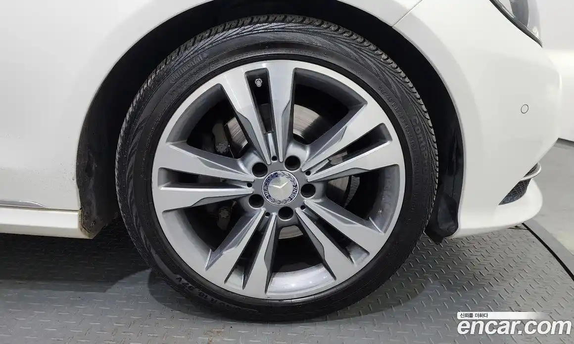 Mercedes-Benz E-Class 2015 3.5 Автомат в Москве № 243333, фото 18