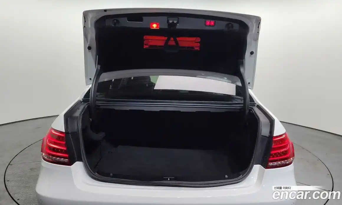 Mercedes-Benz E-Class 2015 3.5 Автомат в Москве № 243333, фото 6