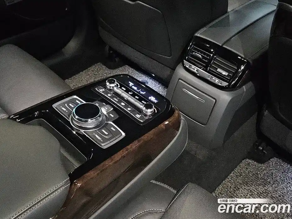 Genesis EQ900 2018 3.8 Автомат в Москве № 24618, фото 18