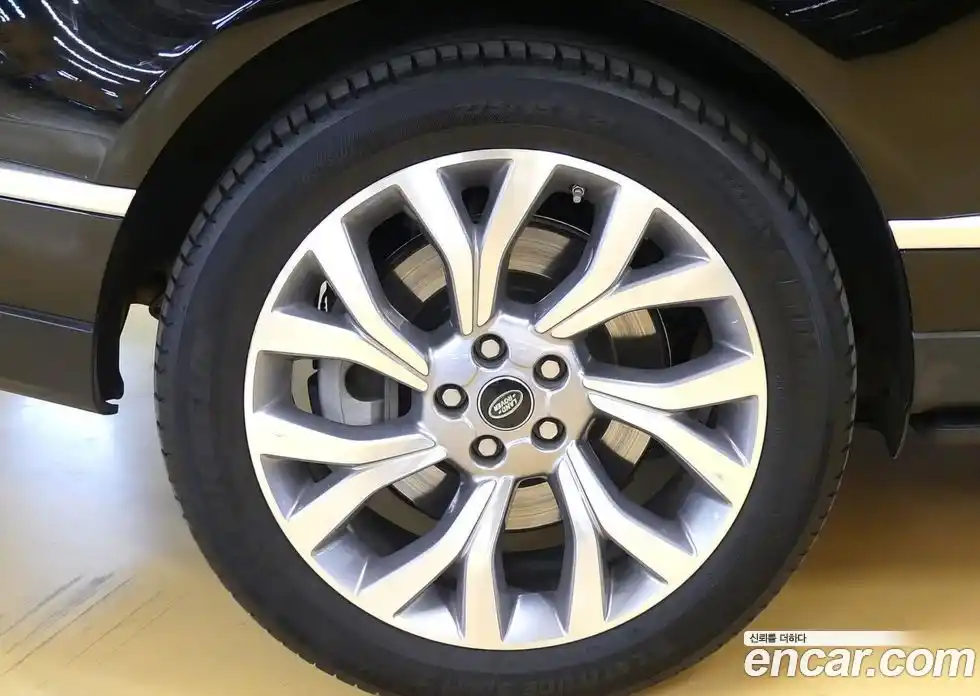 Land Rover Range-Rover 2019 5.0 Автомат в Москве № 252918, фото 5