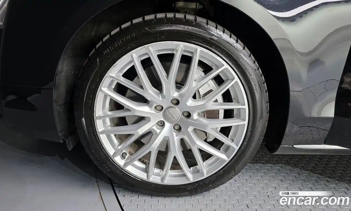 Audi A8 2015 4.0 Автомат в Москве № 268953, фото 3