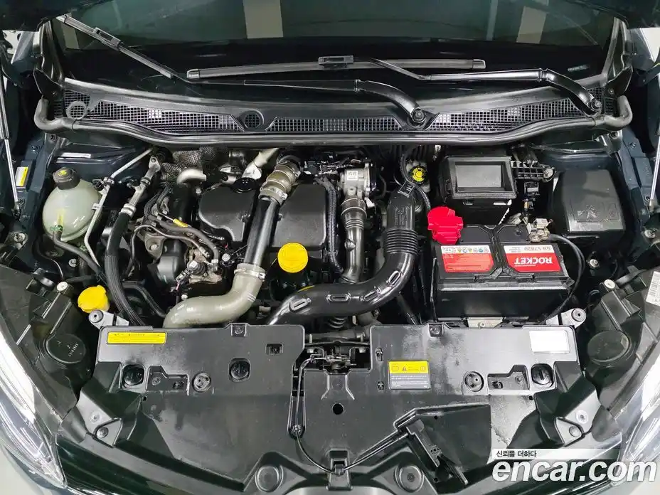 Renault QM3 2015 1.5 Автомат в Москве № 276029, фото 20