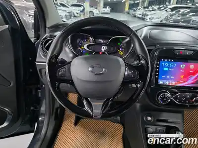 Renault QM3 2015 1.5 Автомат в Москве № 276029, миниатюра 8