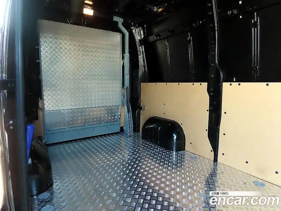 Renault Master 2024 2.3 Механическая в Москве № 276958, фото 6