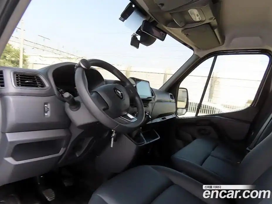 Renault Master 2024 2.3 Механическая в Москве № 276958, фото 8