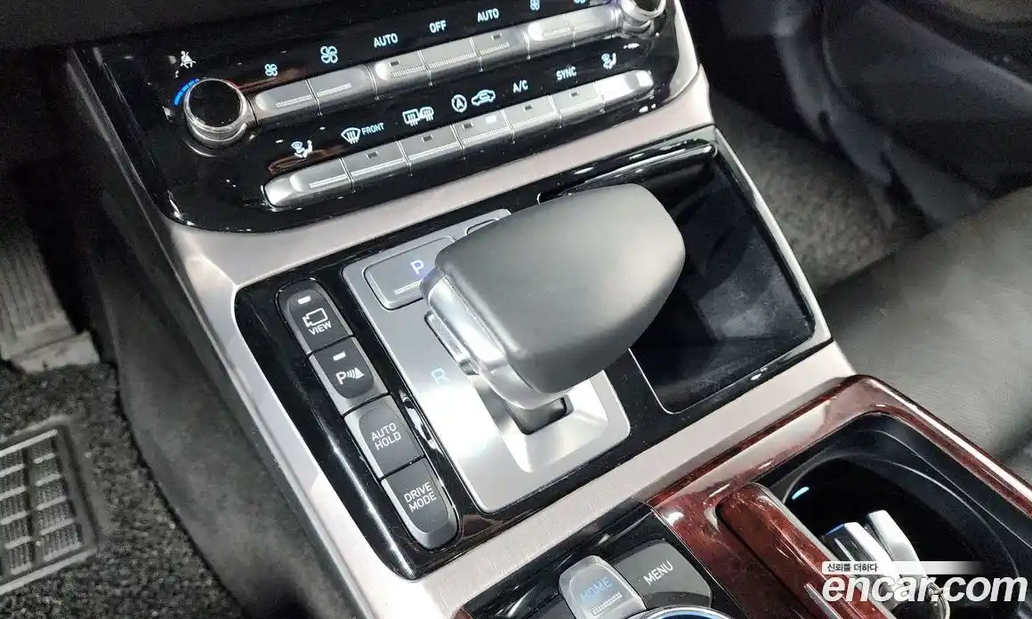 Genesis EQ900 2016 5.0 Автомат в Москве № 27832, фото 9