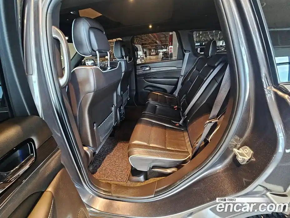 Jeep Cherokee 2019 3.6 Автомат в Москве № 279133, фото 13