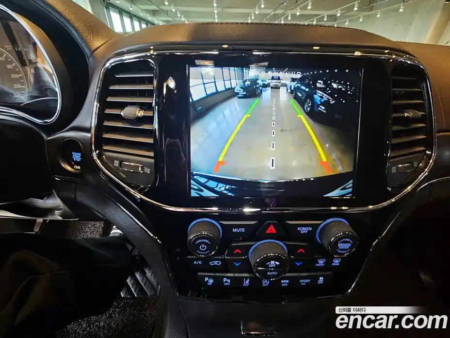 Jeep Cherokee 2019 3.6 Автомат в Москве № 279133, фото 17