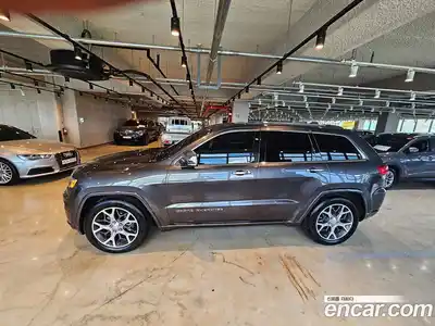 Jeep Cherokee 2019 3.6 Автомат в Москве № 279133, миниатюра 4