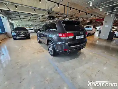 Jeep Cherokee 2019 3.6 Автомат в Москве № 279133, миниатюра 5