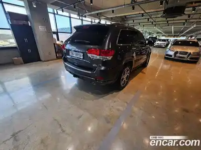 Jeep Cherokee 2019 3.6 Автомат в Москве № 279133, миниатюра 7