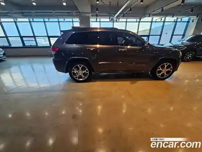 Jeep Cherokee 2019 3.6 Автомат в Москве № 279133, миниатюра 8