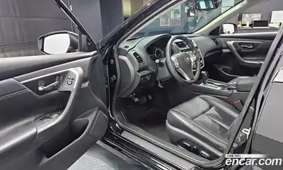 Nissan Altima 2018 2.5 Автомат в Москве № 284954, миниатюра 2