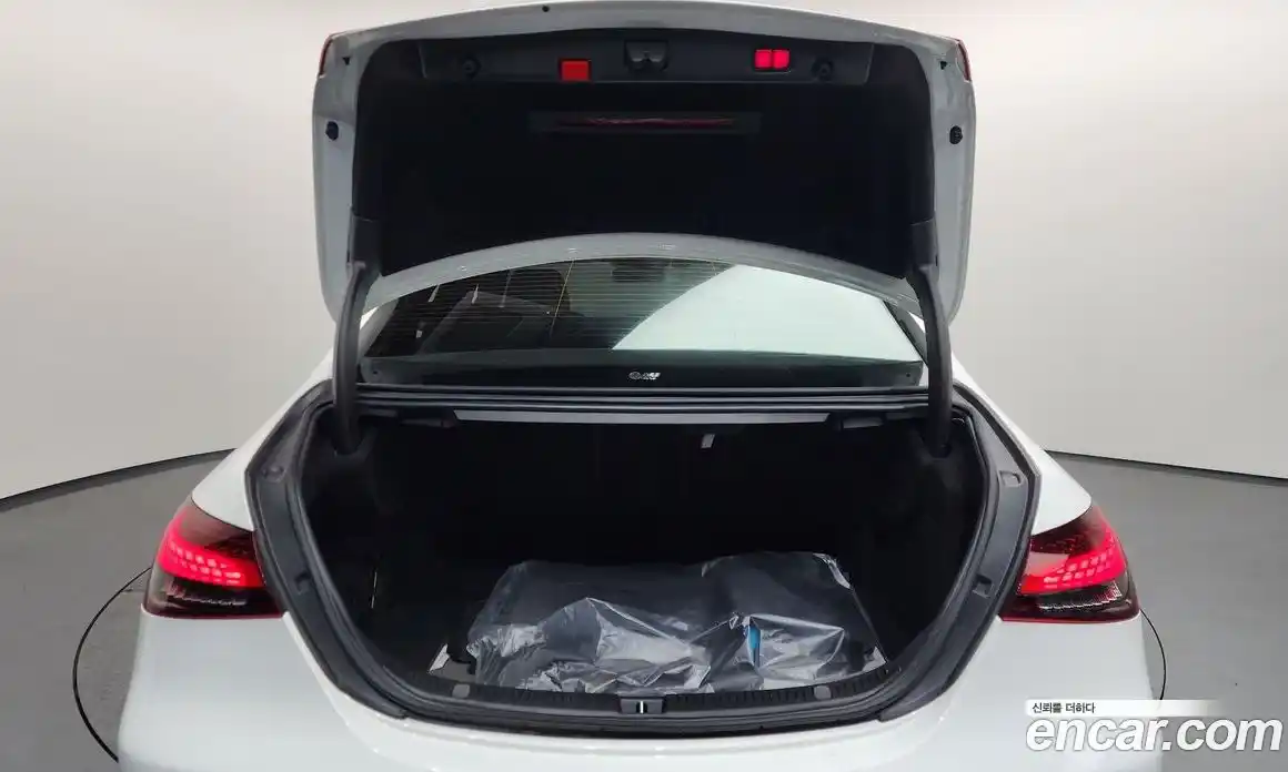 Mercedes-Benz E-Class 2021 2.0 Автомат в Москве № 287350, фото 20