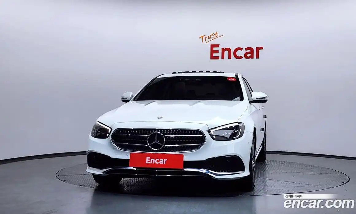 Mercedes-Benz E-Class 2021 2.0 Автомат в Москве № 287350, фото 3