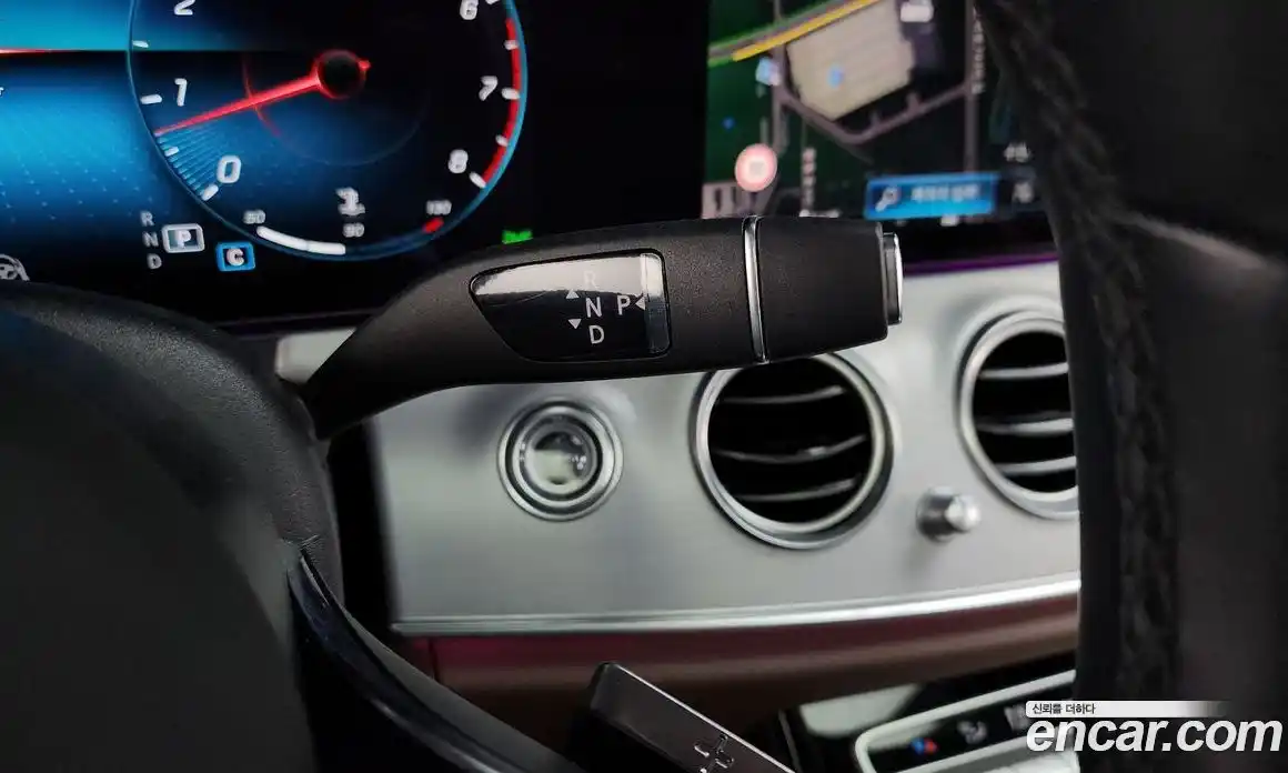 Mercedes-Benz E-Class 2021 2.0 Автомат в Москве № 287350, фото 9