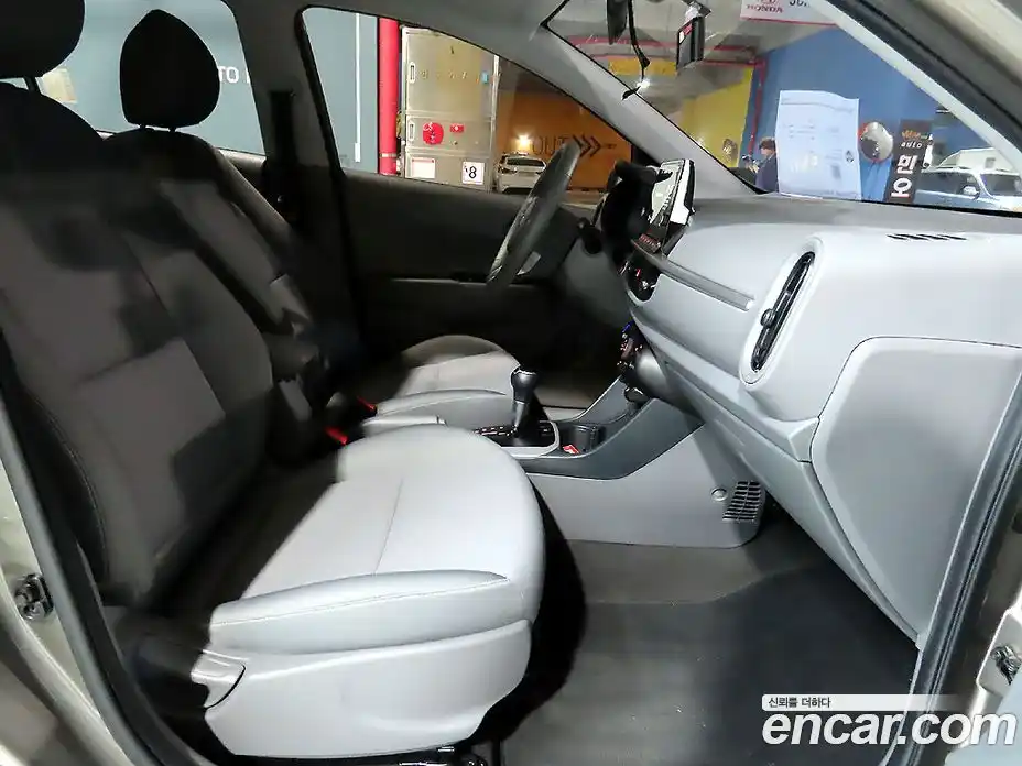 Kia Morning 2021 1.0 Автомат в Москве № 287863, фото 8