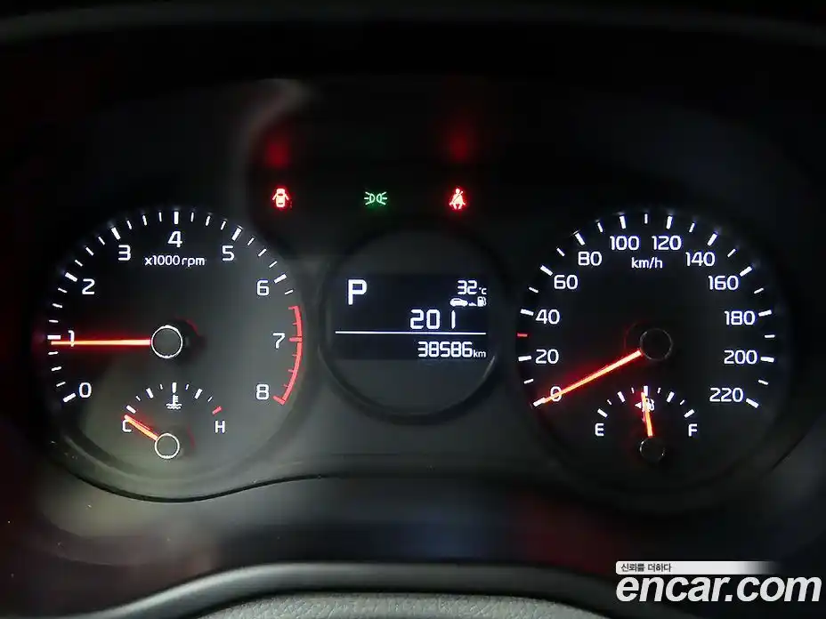 Kia Morning 2021 1.0 Автомат в Москве № 287863, фото 9