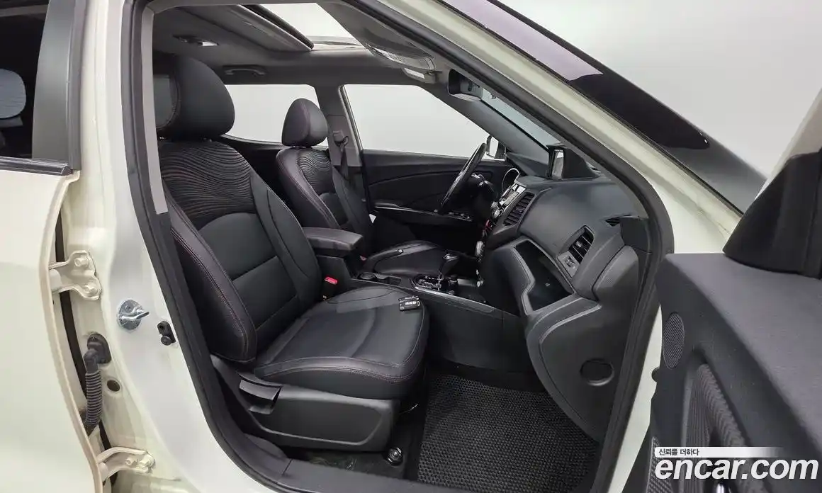 SsangYong TIBOLI 2016 1.6 Автомат в Москве № 30596, фото 3