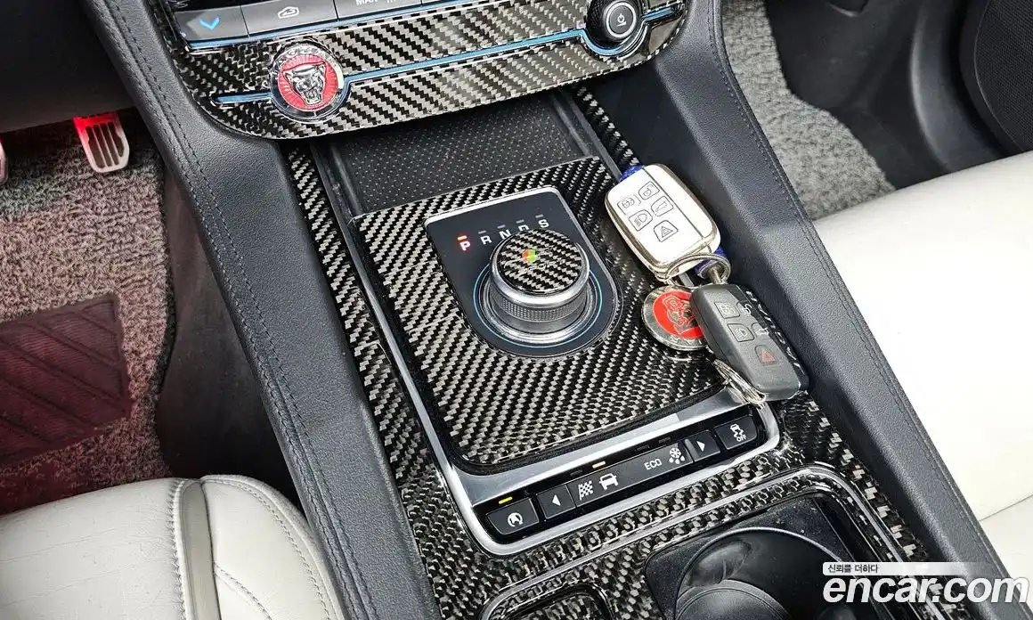 Jaguar F-Pace 2017 3.0 Автомат в Москве № 320217, фото 7