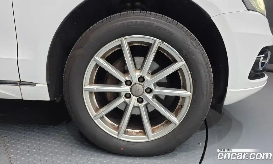 Audi Q5 2016 2.0 Автомат в Москве № 325713, фото 5