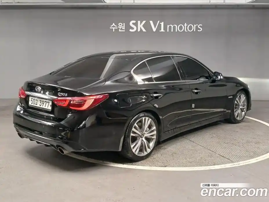Infiniti Q50 2018 3.5 Автомат в Москве № 326759, фото 4