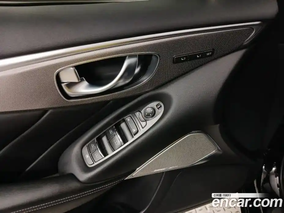 Infiniti Q50 2018 3.5 Автомат в Москве № 326759, фото 9