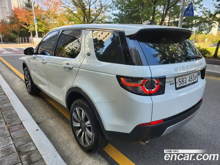 Land Rover Discovery Sport 2017 2.0 Автомат в Москве № 328594, фото 17