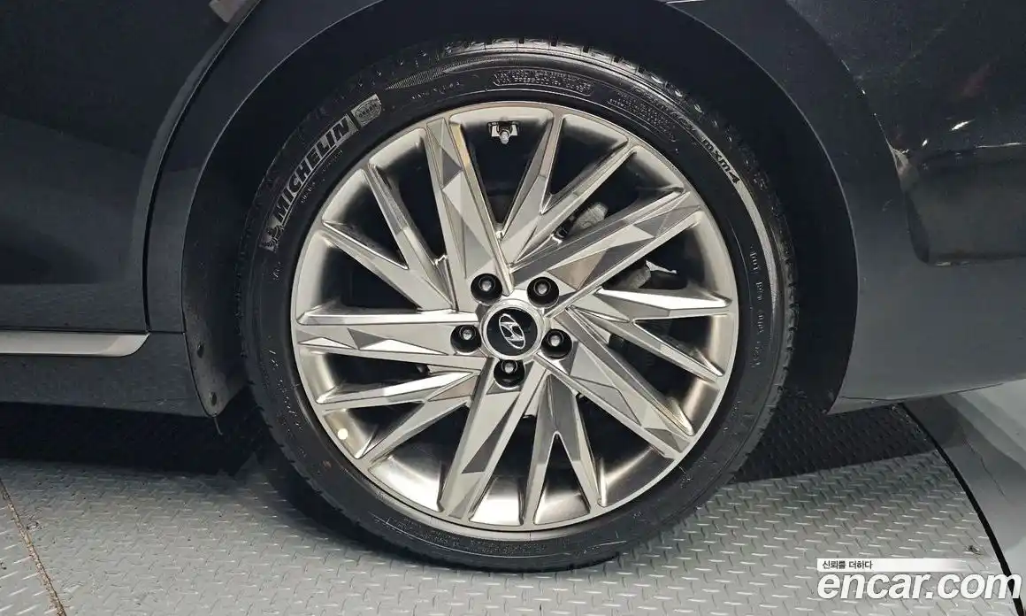 Hyundai Grandeur 2022 2.5 Автомат в Москве № 336076, фото 18